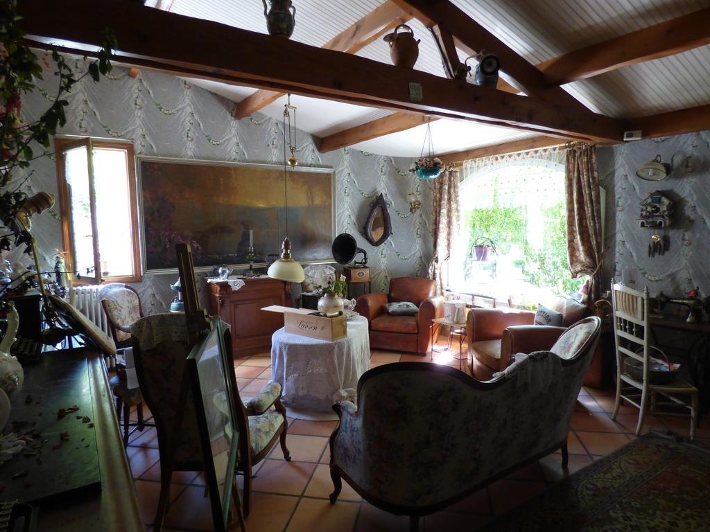 Beau Site Guimauve Et Vieilles Dentelles Bed & Breakfast Royères-Saint-Léonard Exterior foto