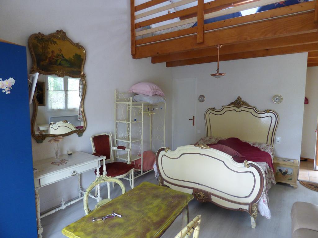 Beau Site Guimauve Et Vieilles Dentelles Bed & Breakfast Royères-Saint-Léonard Exterior foto