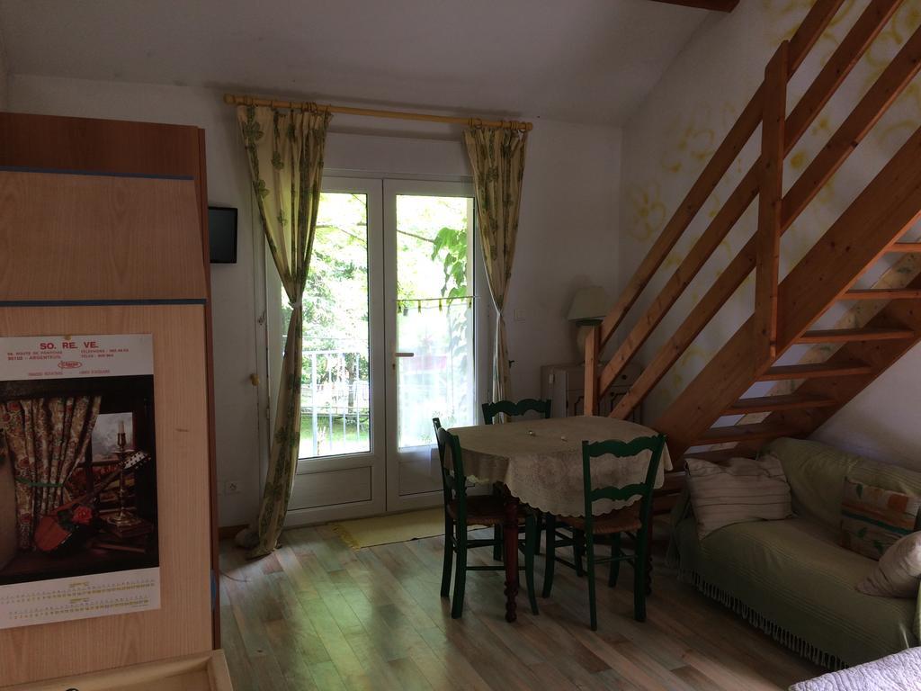 Beau Site Guimauve Et Vieilles Dentelles Bed & Breakfast Royères-Saint-Léonard Exterior foto