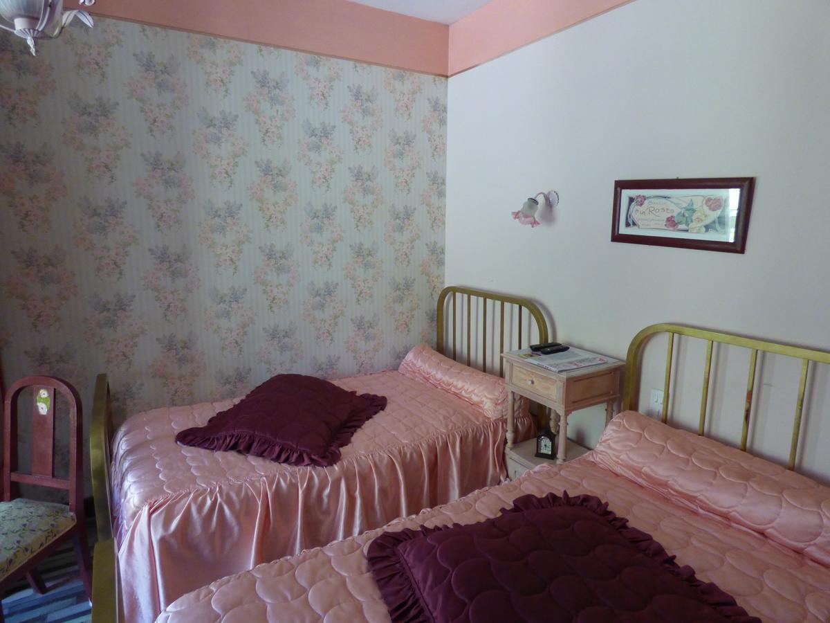 Beau Site Guimauve Et Vieilles Dentelles Bed & Breakfast Royères-Saint-Léonard Exterior foto