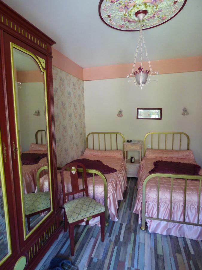 Beau Site Guimauve Et Vieilles Dentelles Bed & Breakfast Royères-Saint-Léonard Exterior foto
